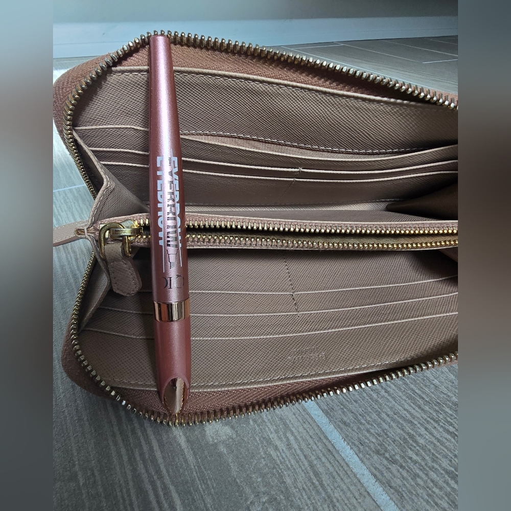 Prada saffiano zip around wallet - Picture 14 of 15